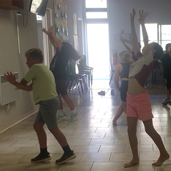 LE CORPS EN MOUVEMENT