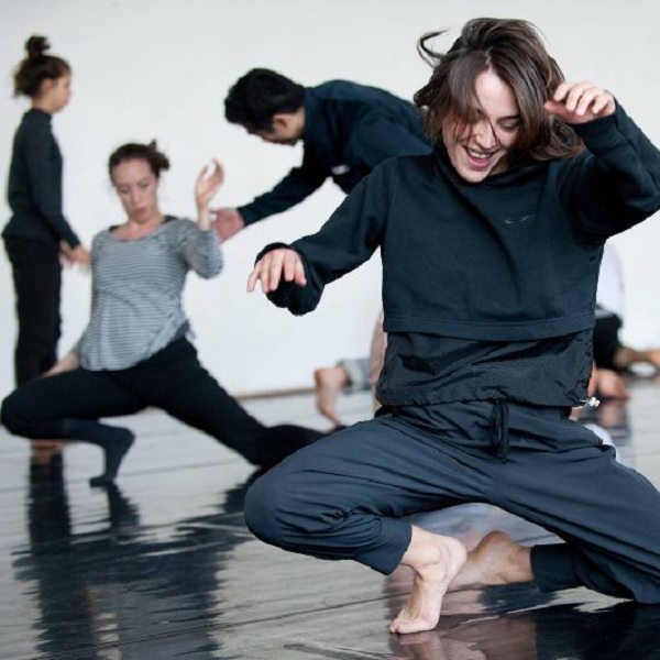 FLOOR WORK : PAR CLAIRE CAMOUS